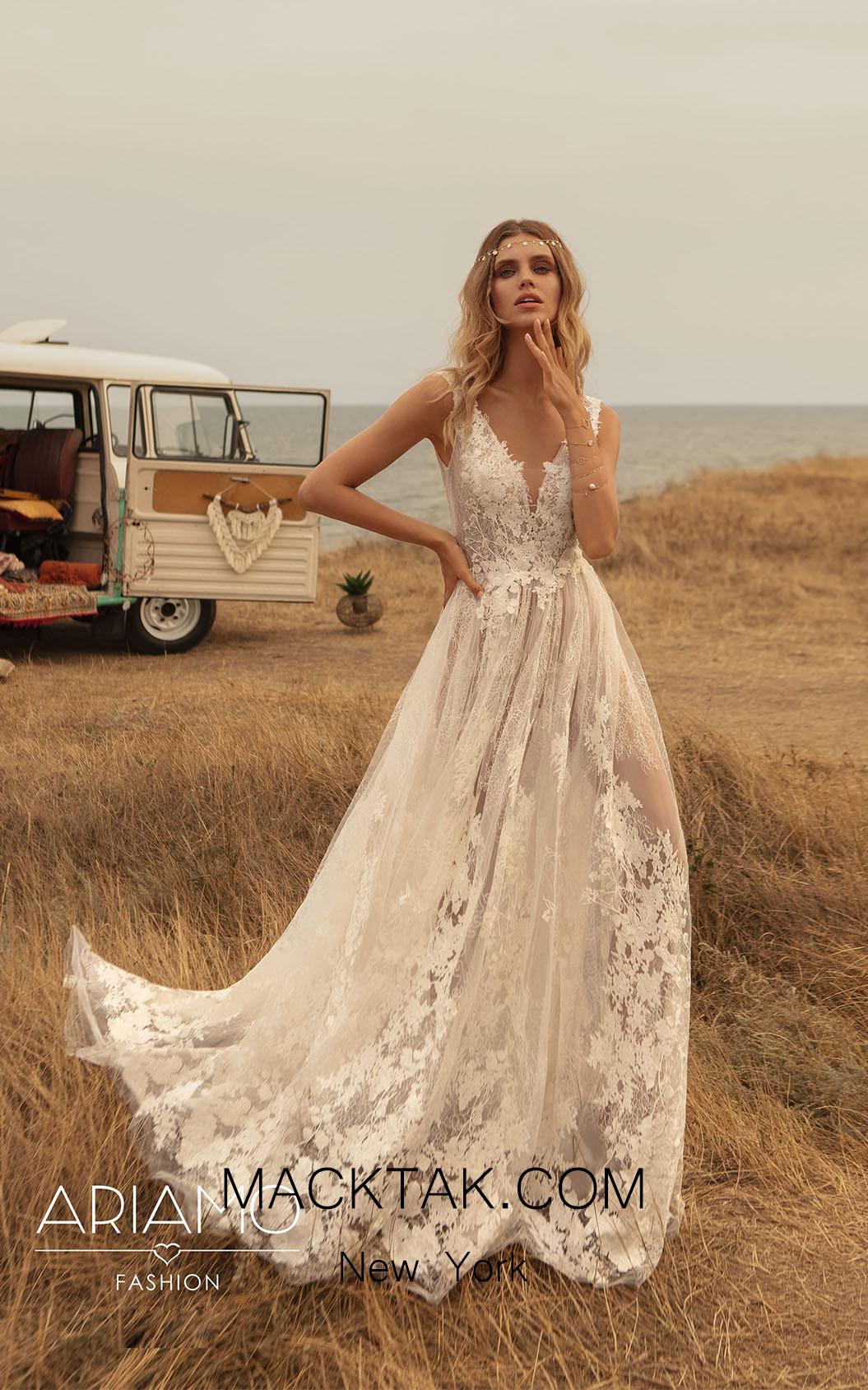 Ariamo Amie Ivory Nude Nude Front Dress