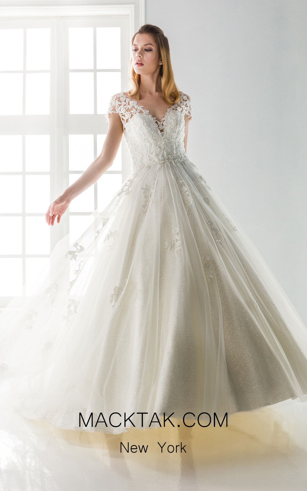 Jiouli Kiveli 745 Ivory Front Wedding Dress
