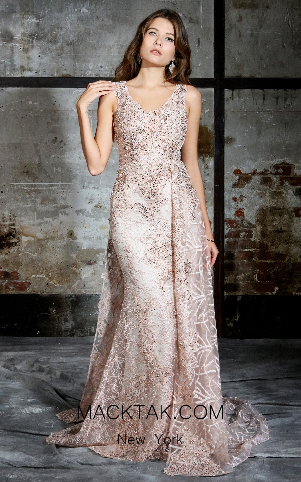 MackTack 371027 Front Dress 