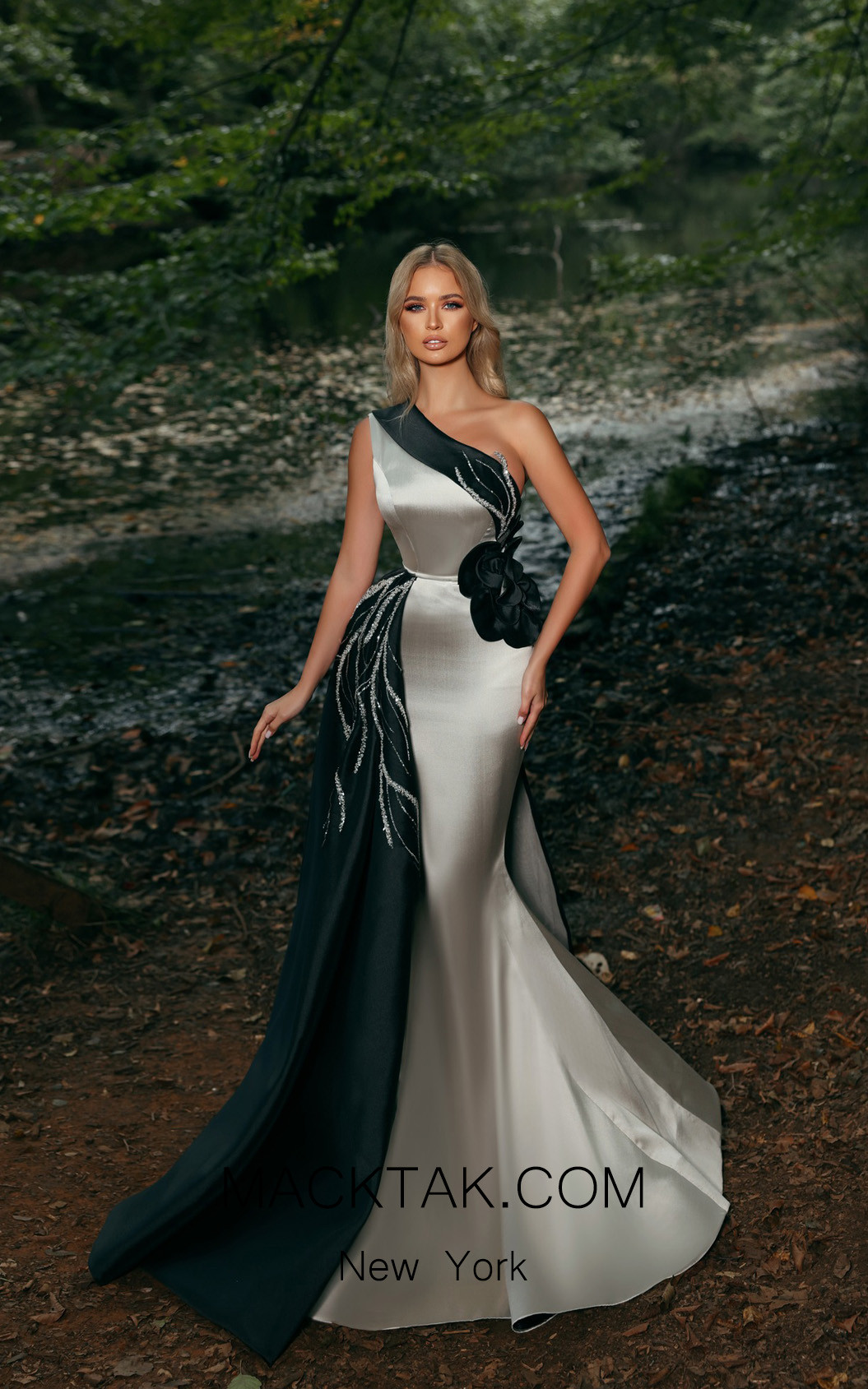 Macktak 5943 Front Dress