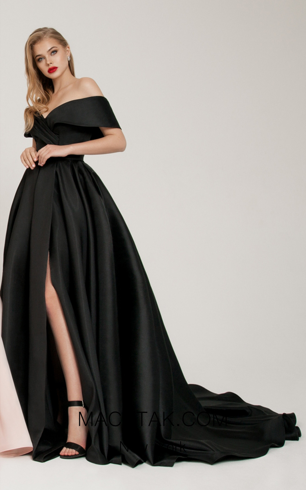 Ricca Sposa Perla Nera Black Front Dress