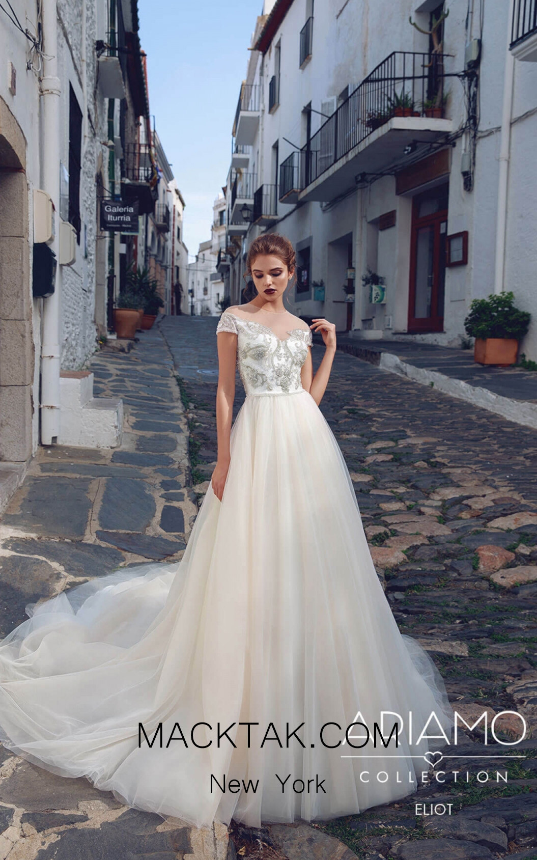 Tesoro By Ariamo Eliot Ivory Front Dress