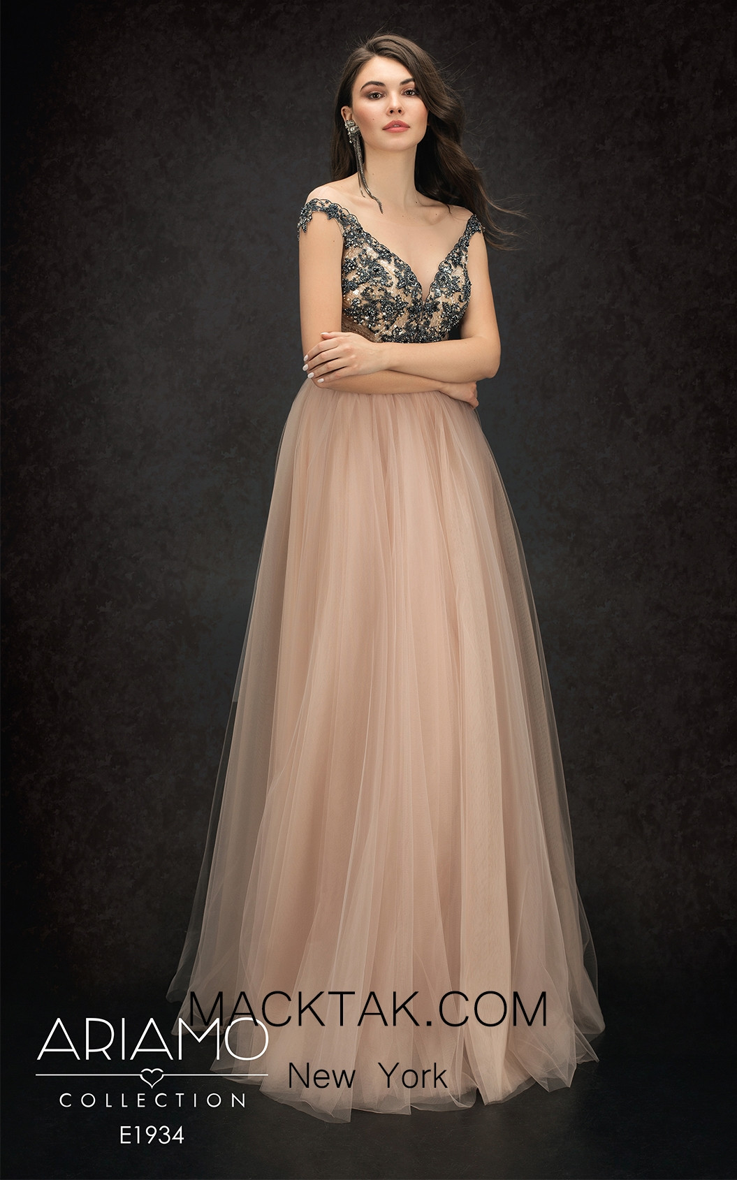 Ariamo E1934 Front Dress
