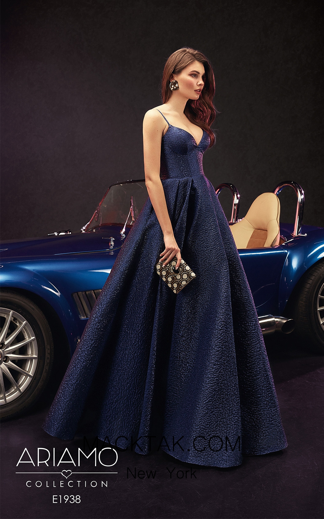 Ariamo E1938 Front Dress