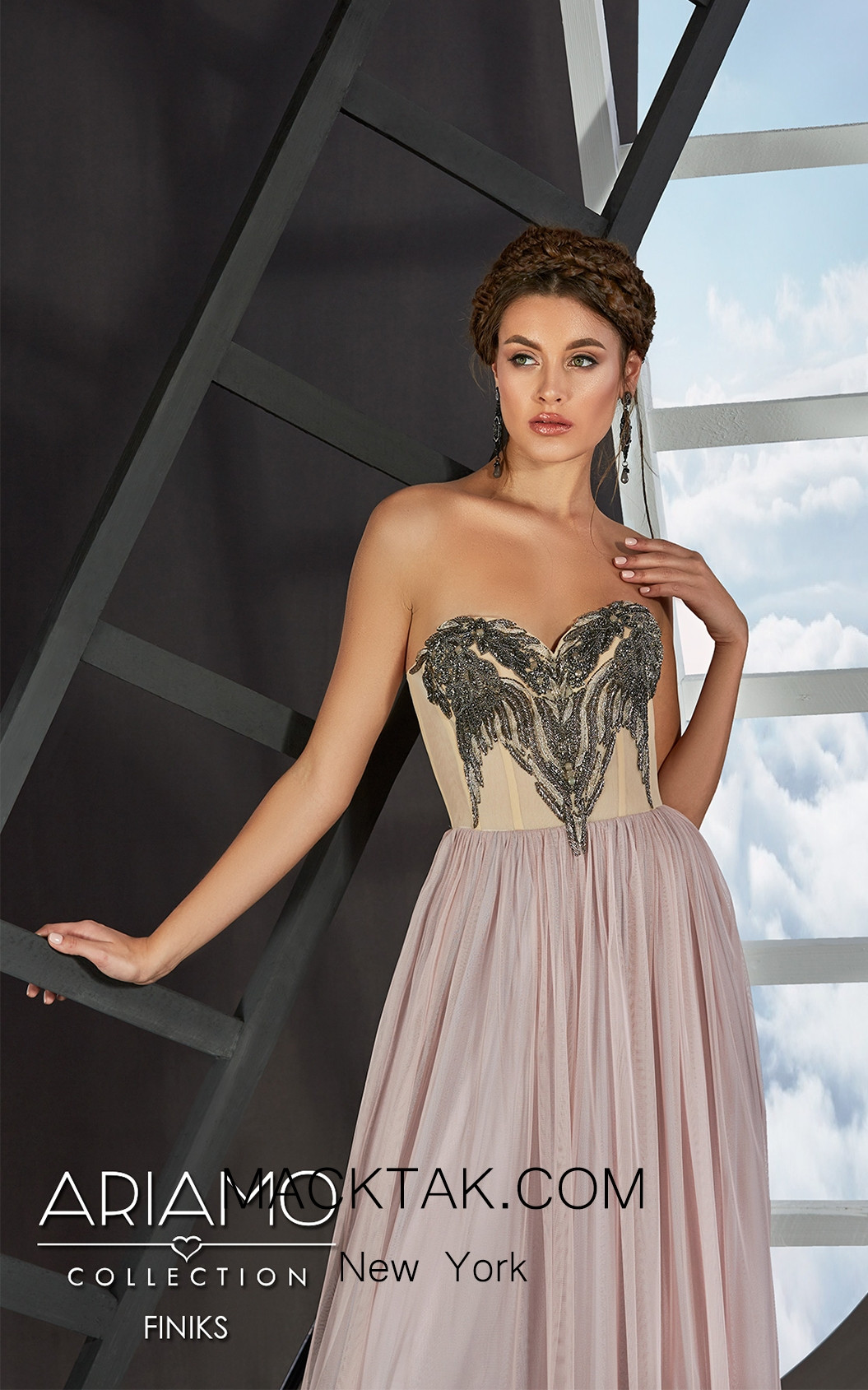 Ariamo Finiks Front2 Dress