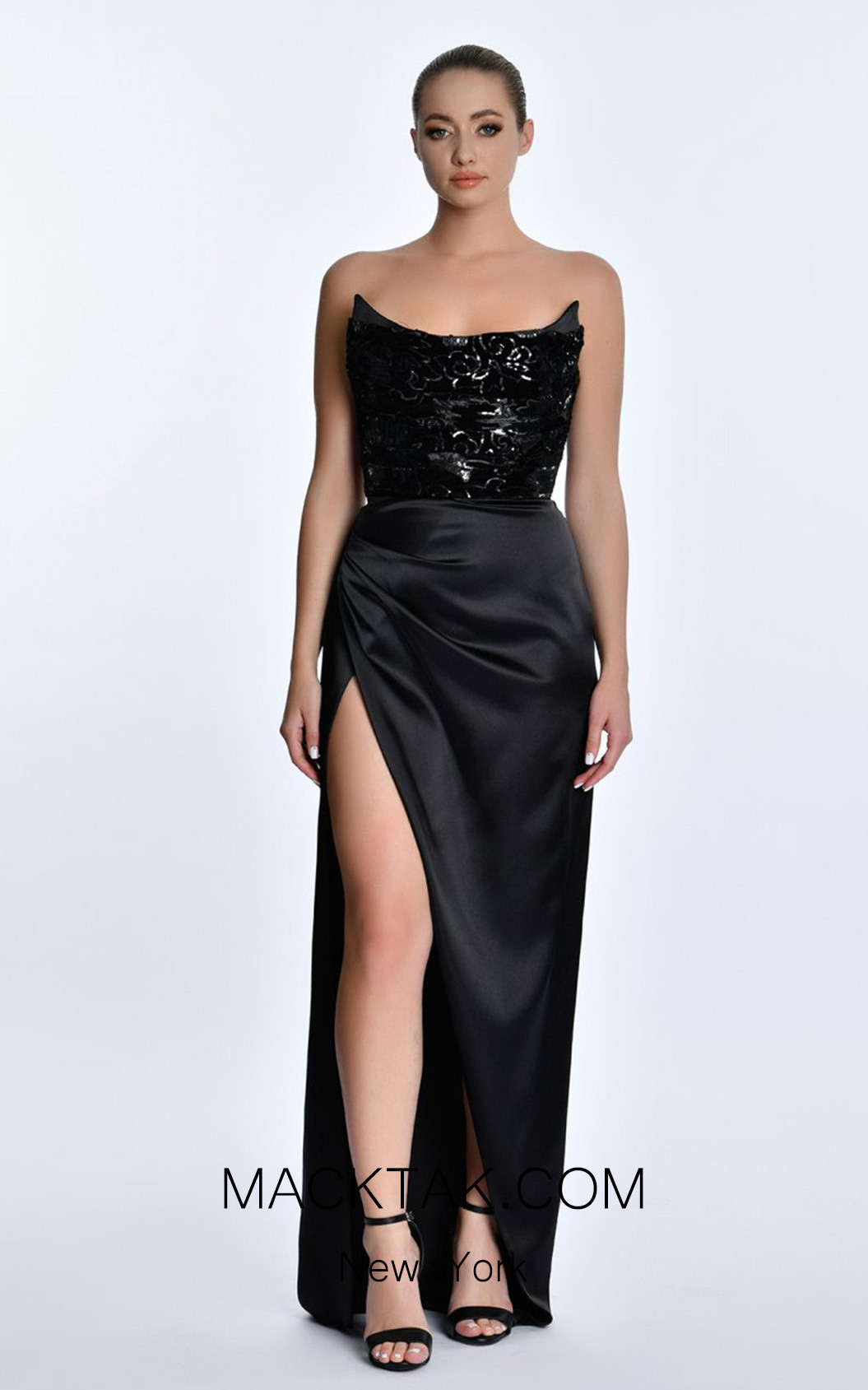 Véronique Black Front Dress