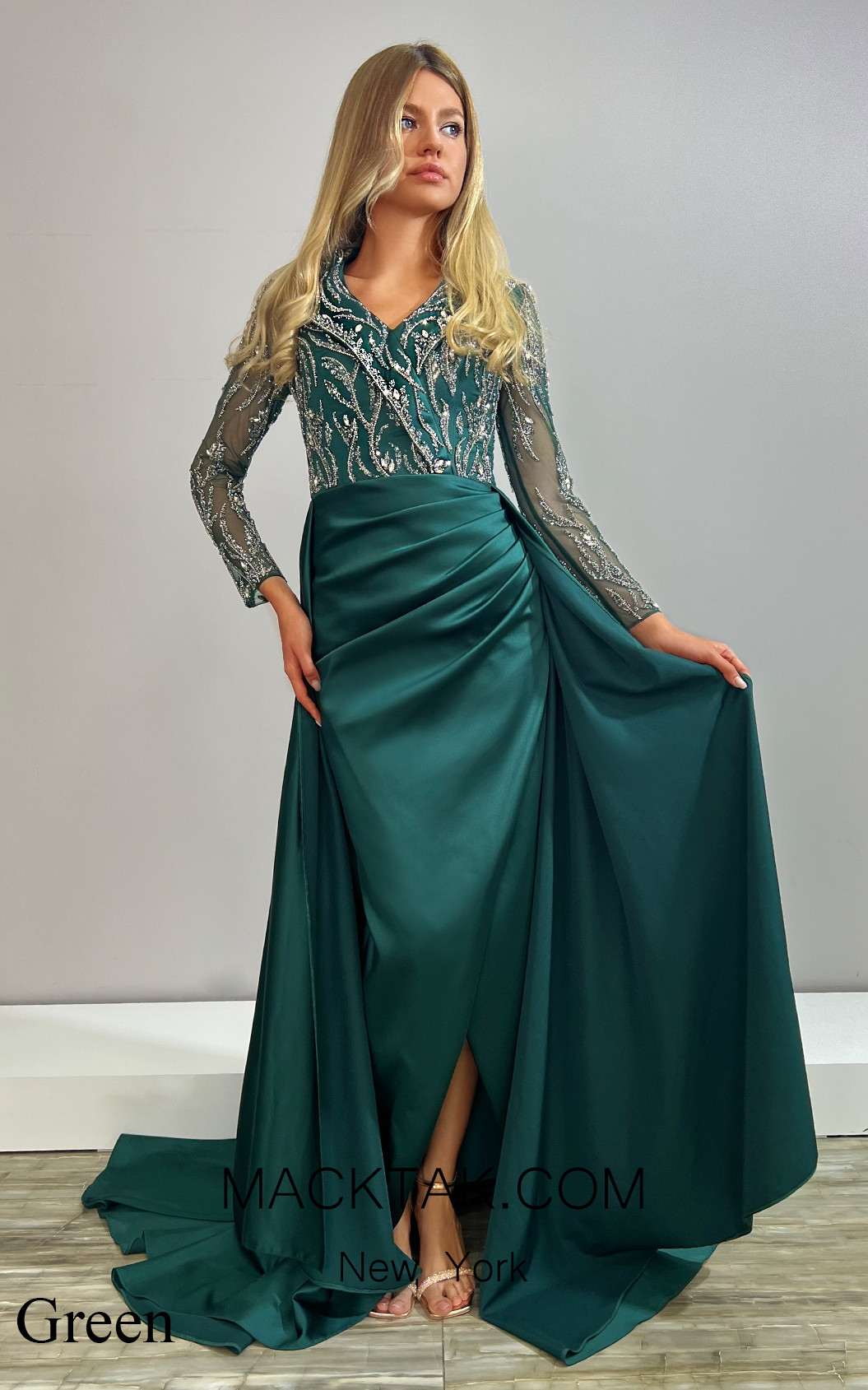 MackTak Collection 9055 Dress with adjustable belt
